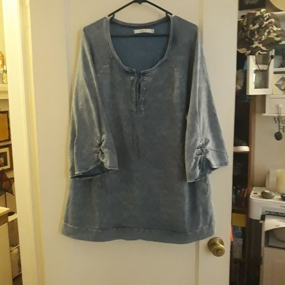 Sweatshirt, shirt with ties - Picture 2 of 9